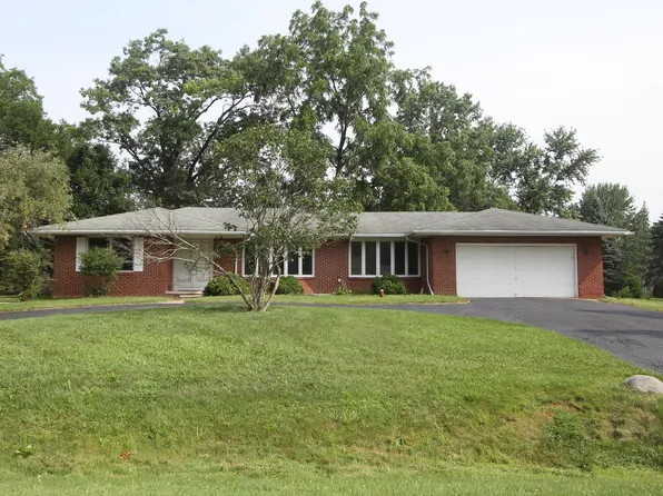 90 Stark Rd, Rochester Hills, MI 48307