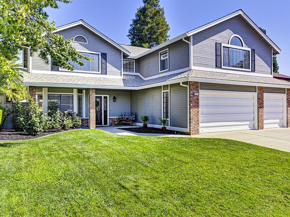 1st image of 414 Community Dr