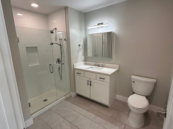 2nd image of 200-204 Old Colony Ave #611