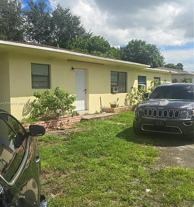 1st image of 11351 NW 11th Ave