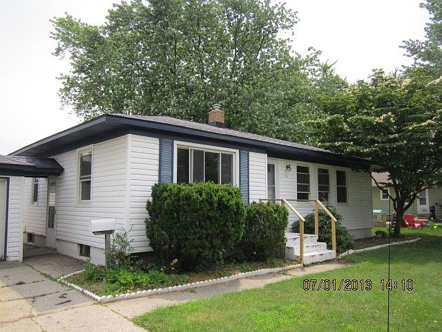 1st image of 3684 Grant St