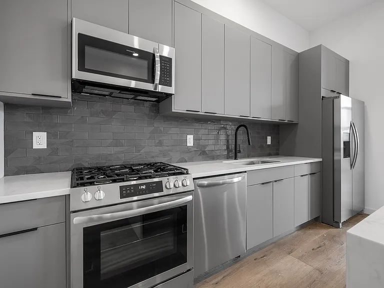 236 N 12th St #2 — Photo 8