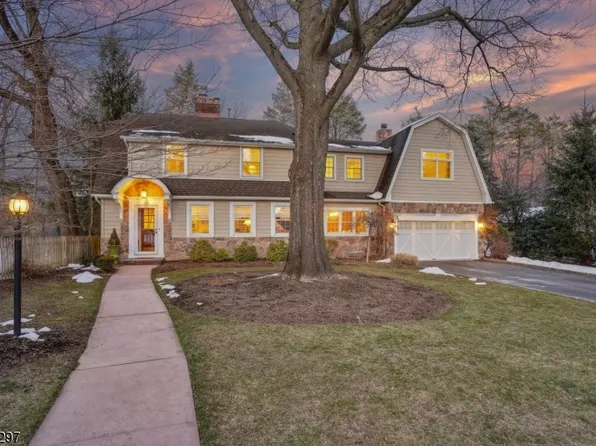 25 Laurel Place, Montclair Twp., NJ 07043