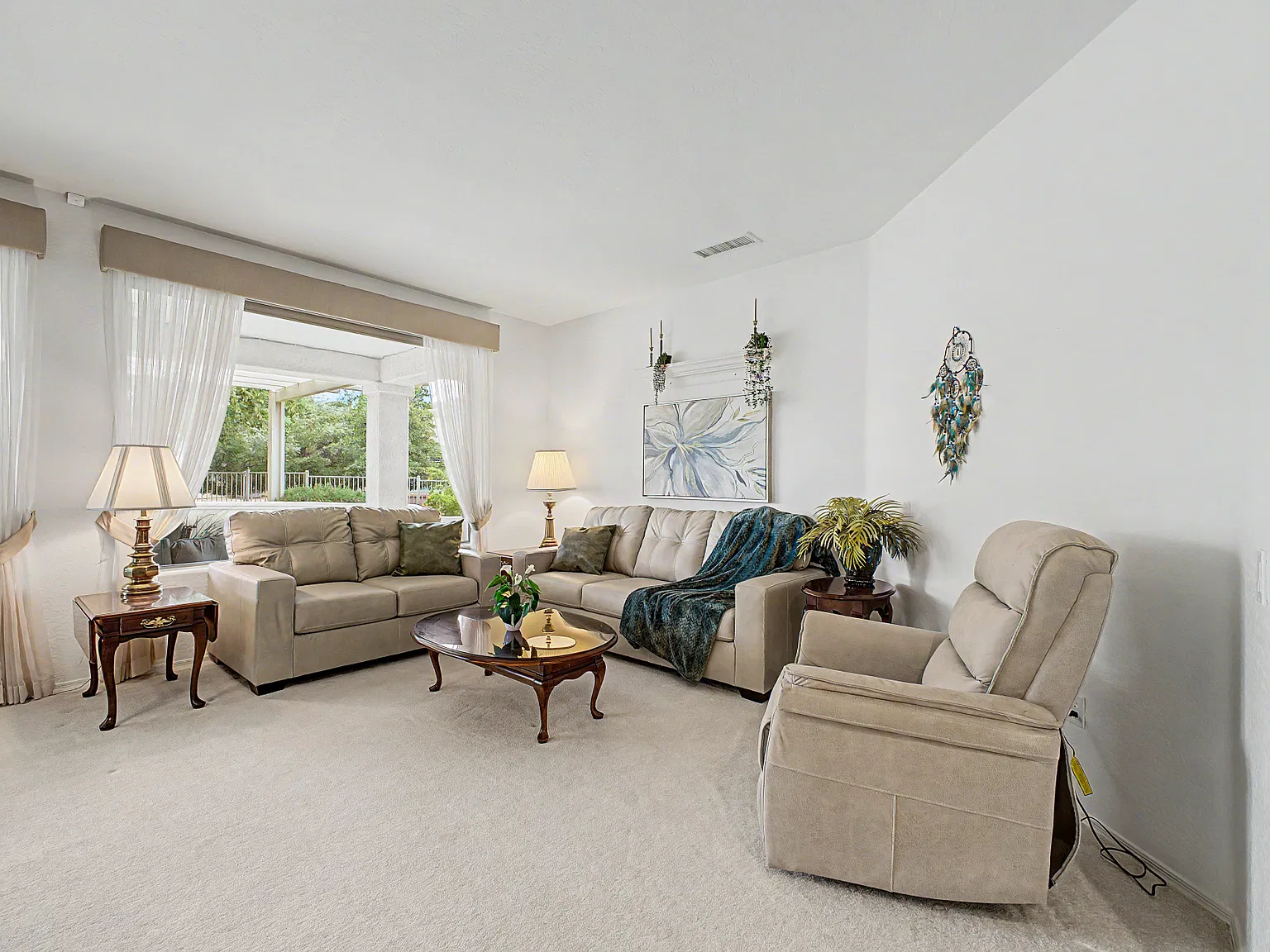 2 bed, 2361 sqft, $4,100 — Photo 2