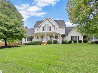 100 Oak Wind Cir, Greer, SC 29651