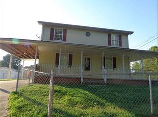 54 Stafford Spgs, Staffordsville, KY 41256