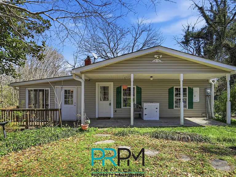 101 Bagwell Dr — Photo 1