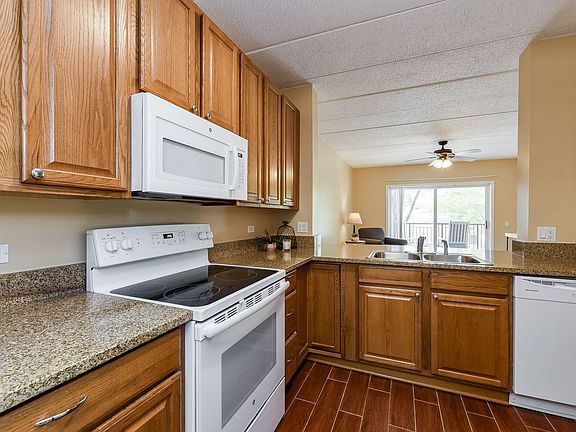 3rd image of 111 N Wheaton Ave Unit 210