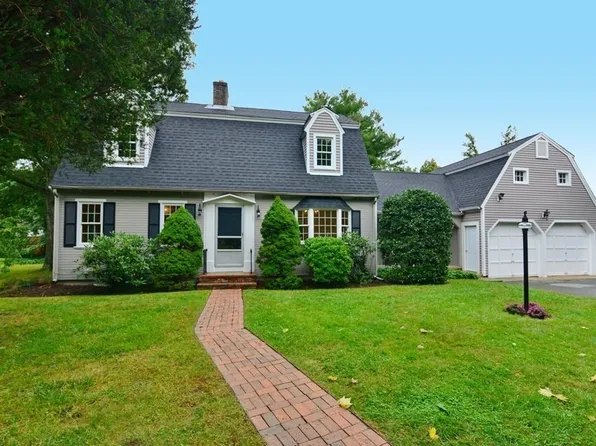 7 Carleton Cir, East Falmouth, MA 02536