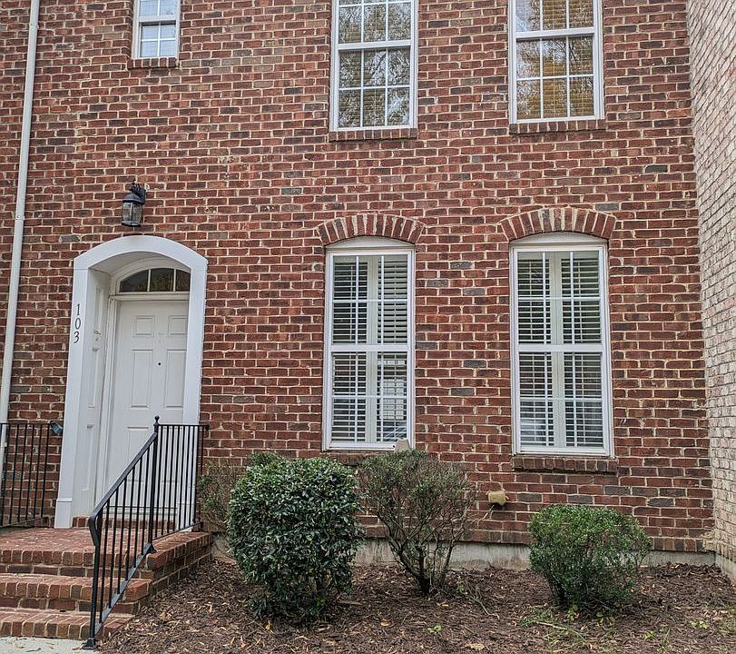 1st image of 103 Chawton Ln