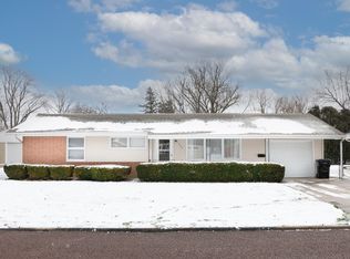 530 Gray Dr, Gibson City, IL 60936