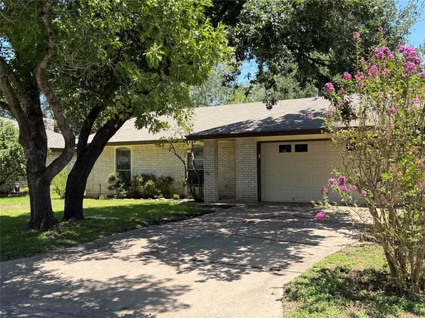 606 Brookhollow Dr, Pflugerville, TX 78660