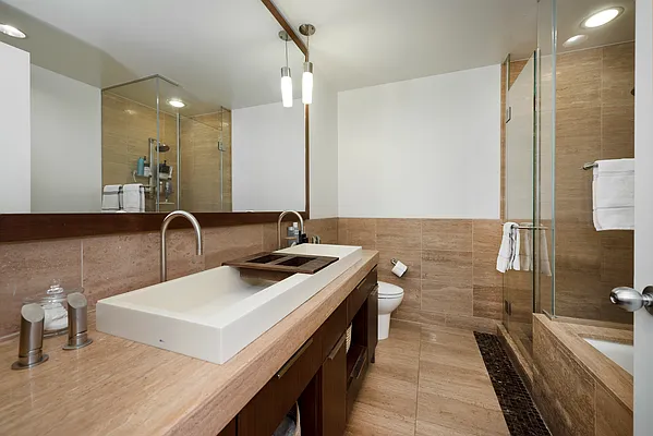 Rented by R New York | media 4