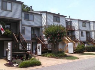 203 Mill Point Dr, Hampton, VA 23669