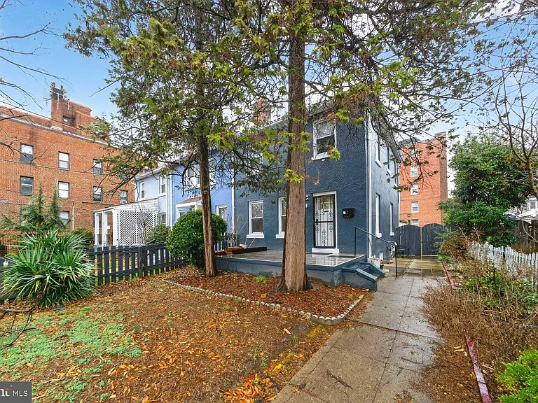 1353 Kennedy St NW — Photo 2