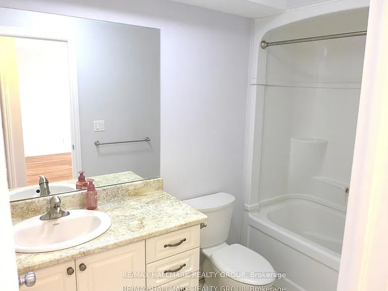 216 Carillon St #3 — Photo 15