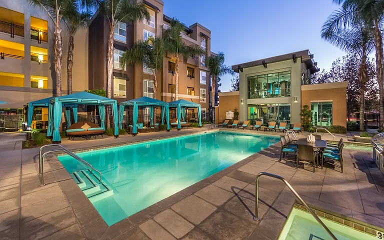 Calypso Apartments and Lofts — Photo 13