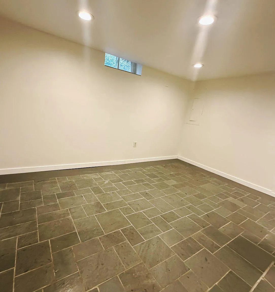 1 bed, 1.0 bath, 2045 sqft, $2,200 — Photo 3