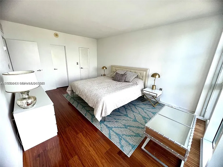 10275 Collins Ave #323 — Photo 17
