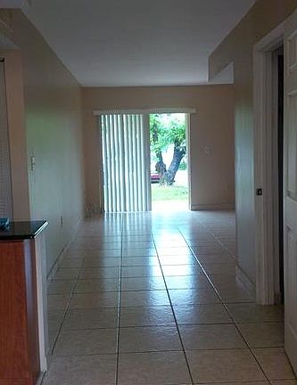 4th image of 9371 Fontainebleau Blvd APT I111