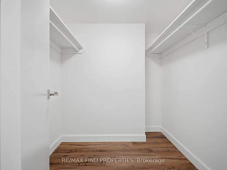 30 Wellington St E #901 — Photo 37