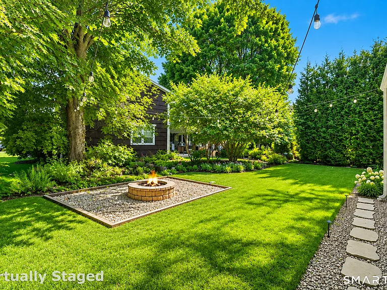 11 Barmore Dr W — Photo 19