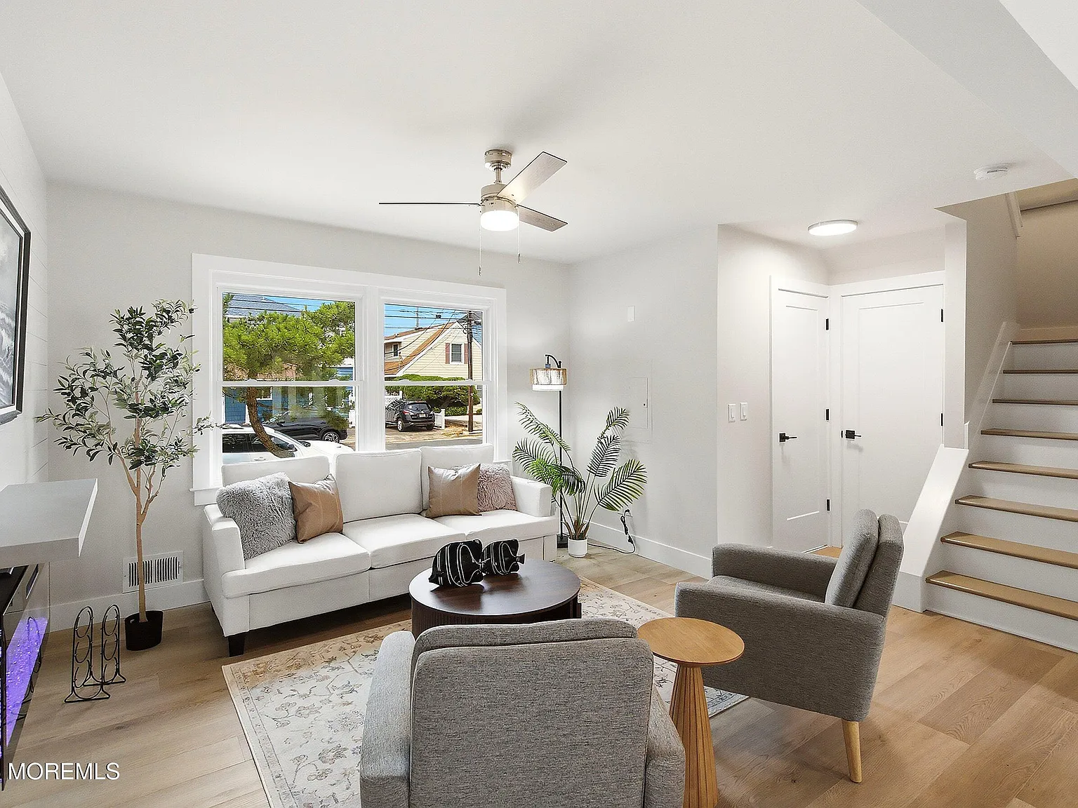 3 bed, 1188 sqft, $2,195 — Photo 2