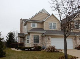 219 Wimbledon Pl, Bloomingdale, IL 60108