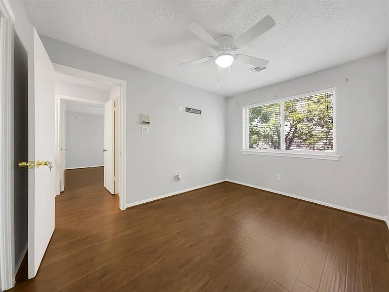 12406 Sarti St — Photo 21