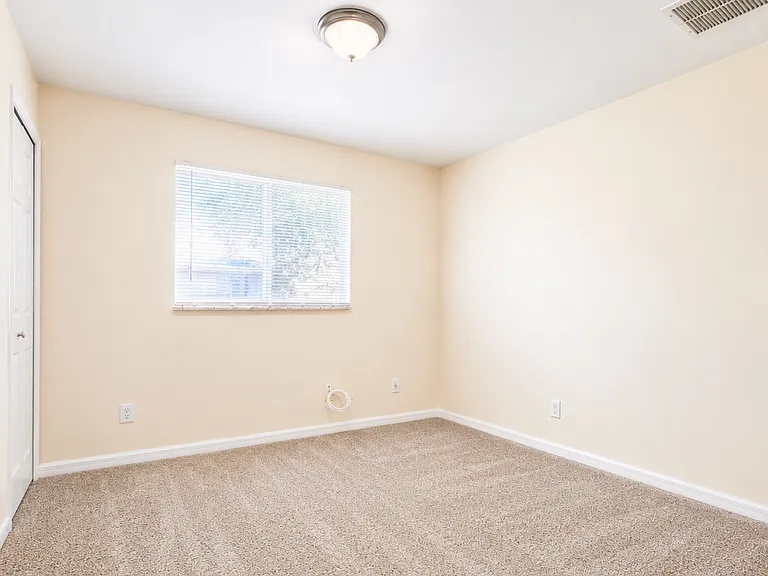 1105 Harold Ave S — Photo 22