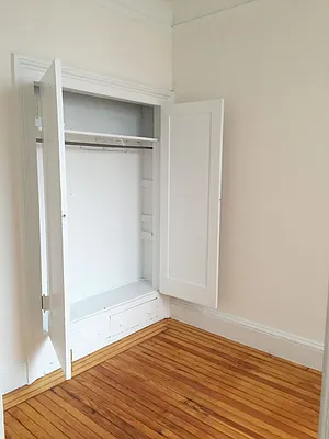 Rented by Salon Realty Corp | media 9