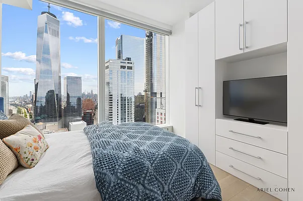 Rented by Douglas Elliman | media 36