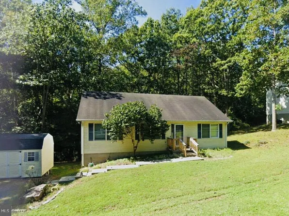 8433 Sailboat Ln, Lusby, MD 20657