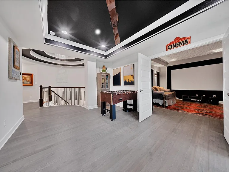 8826 Forest Side Dr — Photo 23