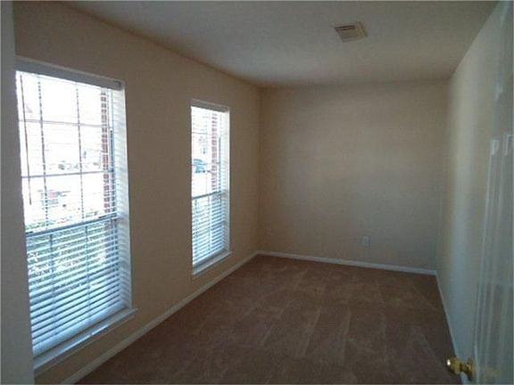 3rd image of 13519 Lynnville Dr