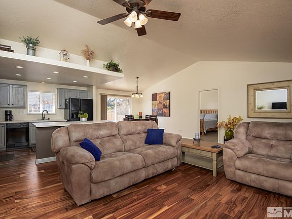 3rd image of 1331 Petar Dr