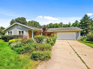 6322 Stonybrook Trce, Sun Prairie, WI 53590