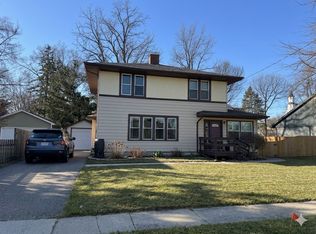 115 Maple Ave, Walworth, WI 53184