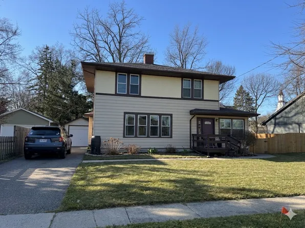 115 Maple Ave, Walworth, WI 53184