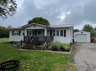 4785 Dickey Rd NE, Bloomingburg, OH 43106