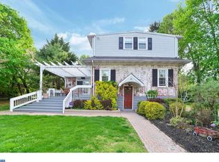 400 W Crystal Lake Ave, Haddonfield, NJ 08033