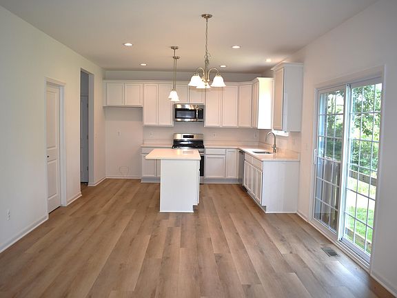5th image of 1436 E Roosevelt Ln