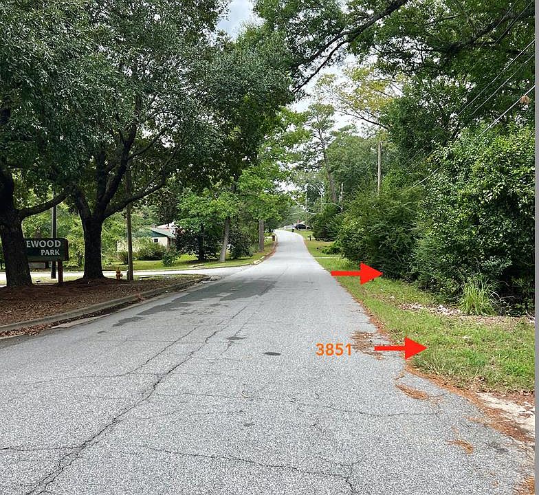 1st image of 3857A Woodland Dr