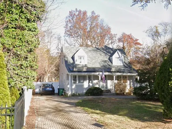 3625 Richmond Rd, Staten Island, NY 10306