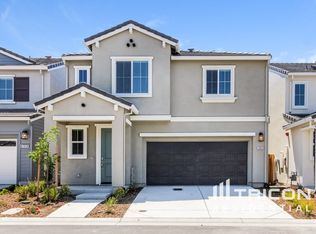 2052 Comstock Ln, Lincoln, CA 95648