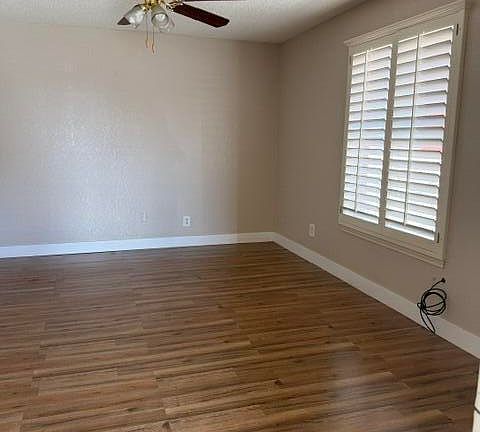 4th image of 10421 Valle Del Mar Dr