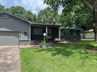 1211 W Westview St, Springfield, MO 65807