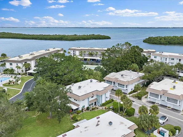 575 SUTTON PLACE, LONGBOAT KEY, FL 34228
