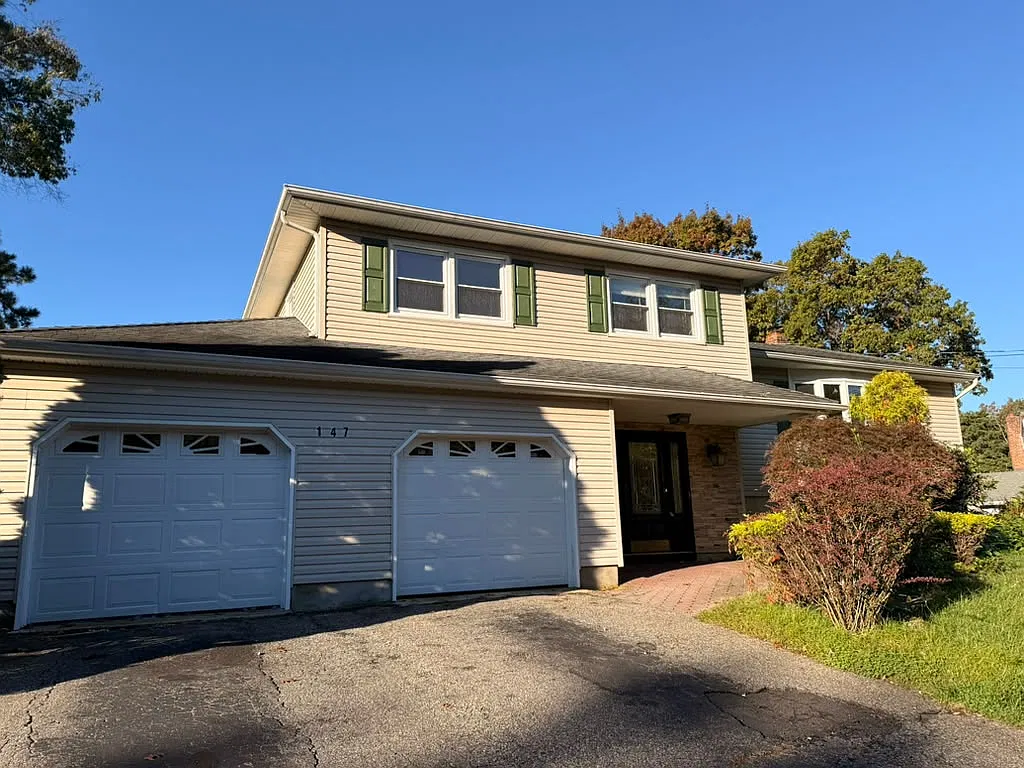5 bed, 1950 sqft, $3,800 — Photo 1