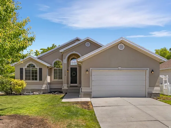 1112 S Topaz Rd, Saratoga Springs, UT 84045